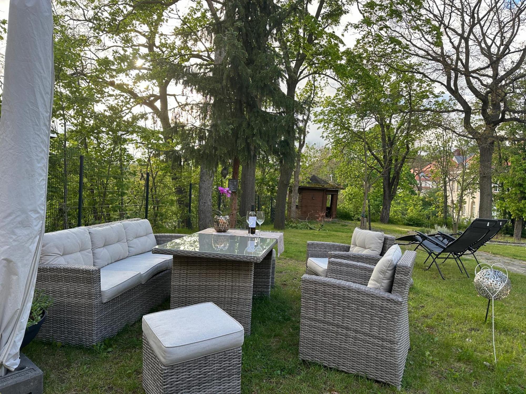 * Stadtvilla Plauen * * Aussergewoehnlich * 2 Zimmerwohnung * Zentrumsnah Dış mekan fotoğraf